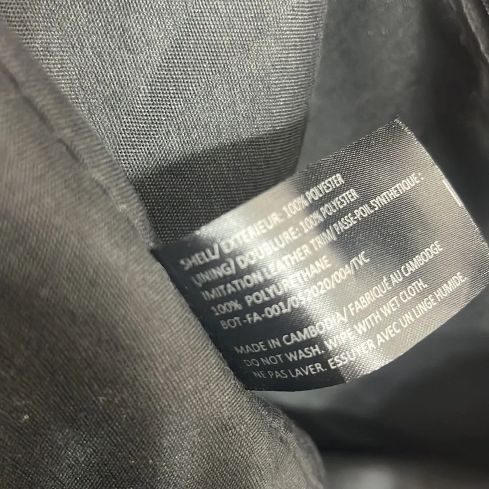 Botkier bond black tote bag zipper top vinyl outer - Picture 11 of 13